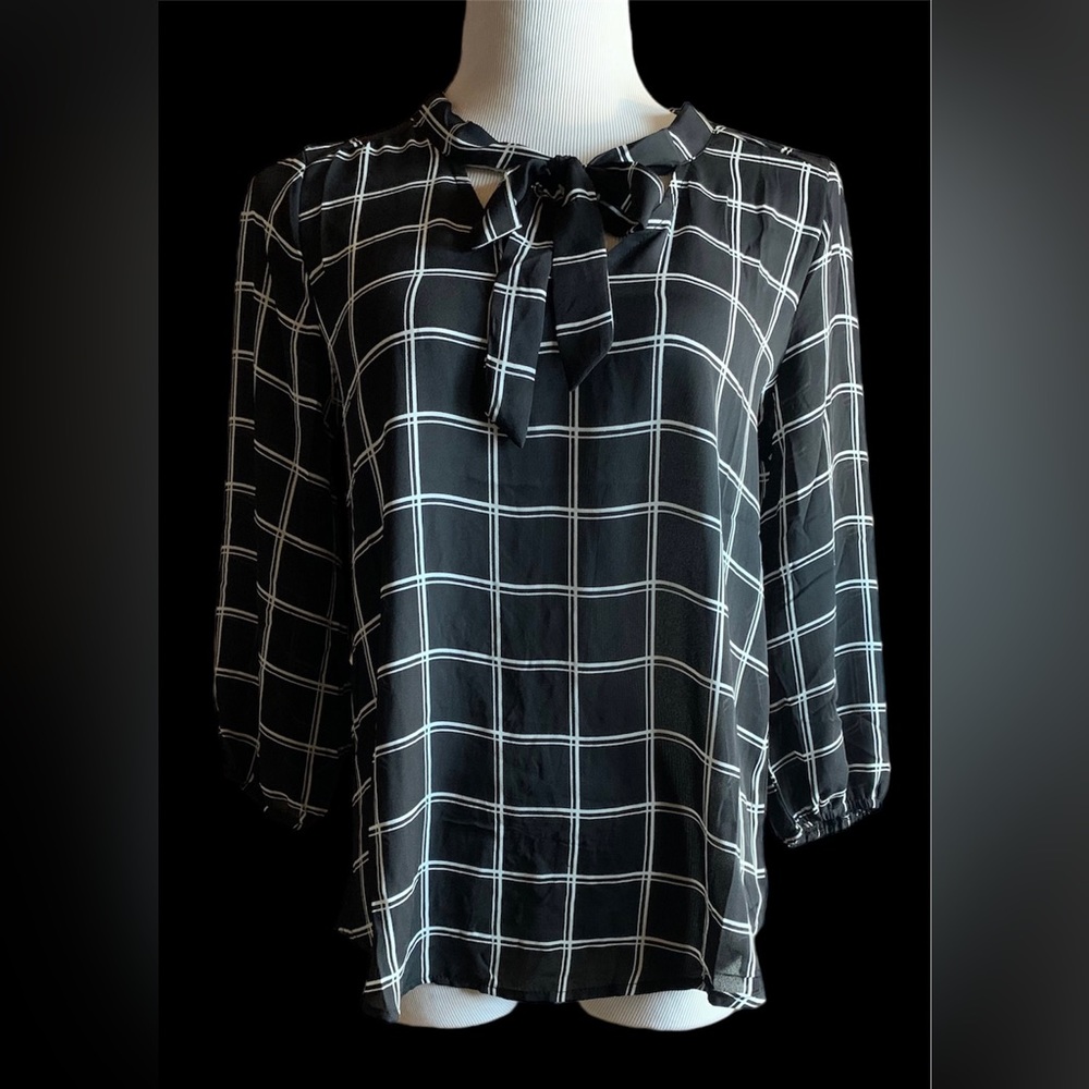 Black Stripe Quarter Sleeve Top Size Small NWT
